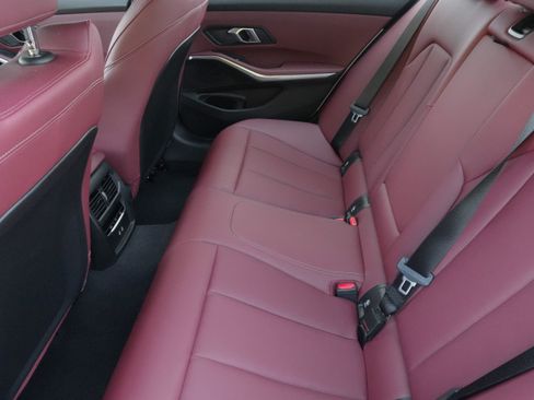 Certified 2025 BMW 330i Sedan RWD image 35