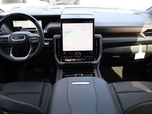 New 2026 GMC Yukon XL Denali w/ Advanced Technology Package AWD/4WD image 9