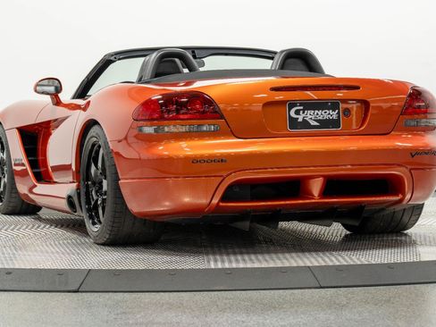 Used 2005 Dodge Viper SRT-10 w/ Copperhead Edition Group RWD image 25