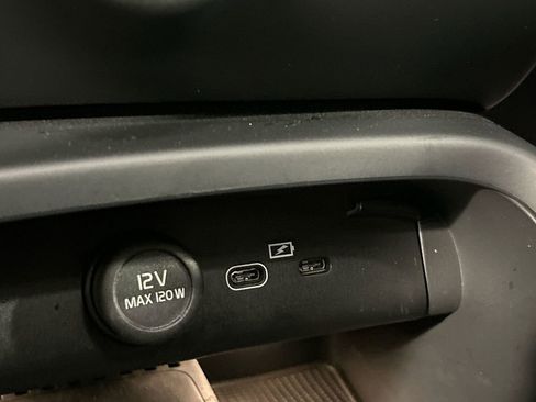 Certified 2023 Volvo C40 P8 Recharge Ultimate AWD/4WD image 18