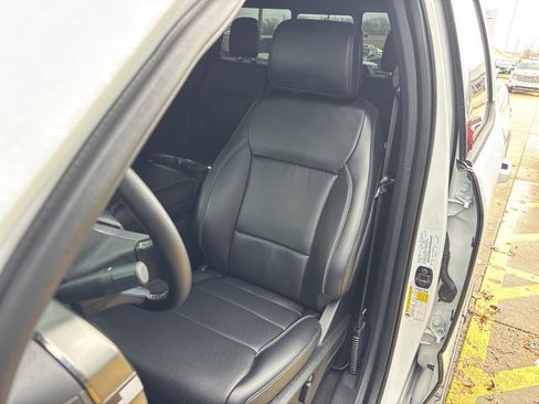 Used 2025 Ford F150 Lariat w/ Equipment Group 501A Mid image 19