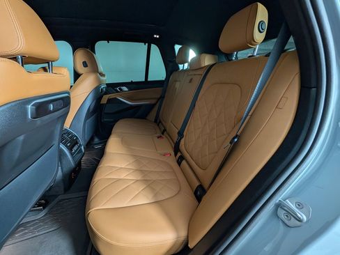 Used 2025 BMW X5 xDrive40i w/ M Sport Package image 25
