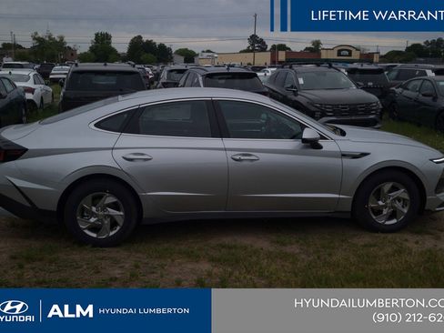 New 2026 Hyundai Sonata SE FWD image 5