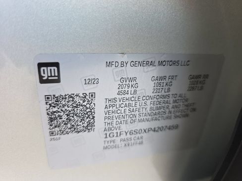 Used 2023 Chevrolet Bolt EUV LT FWD image 35