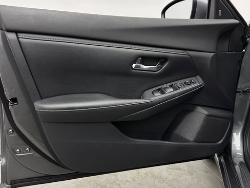 Used 2022 Nissan Sentra SV FWD image 10