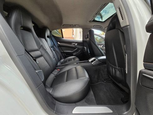 Used 2015 Porsche Panamera S w/ Premium Package image 96