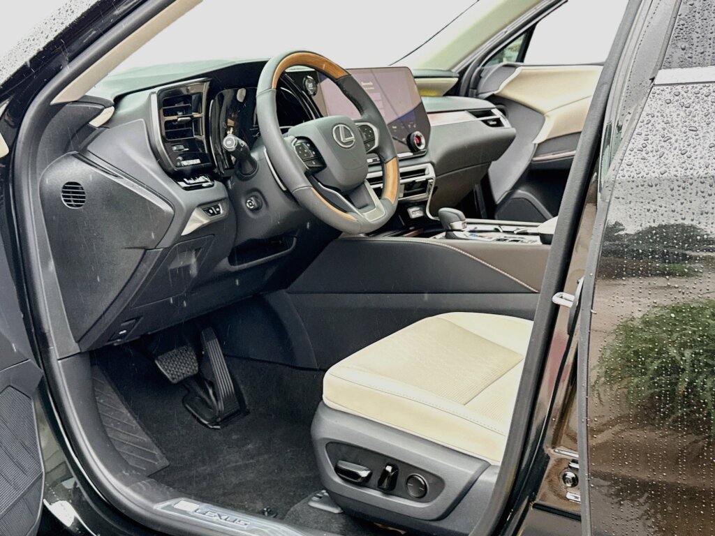 New 2026 Lexus RX 350 Premium Plus w/ Convenience Package AWD/4WD image 4
