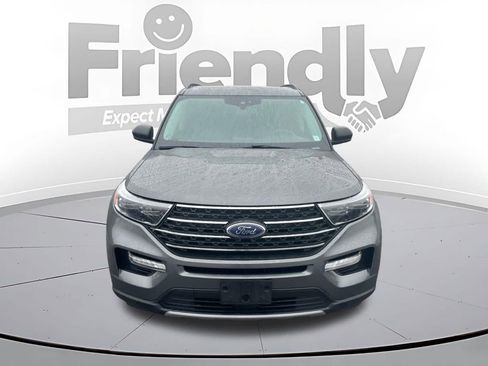 Used 2023 Ford Explorer XLT w/ Equipment Group 202A AWD/4WD image 2