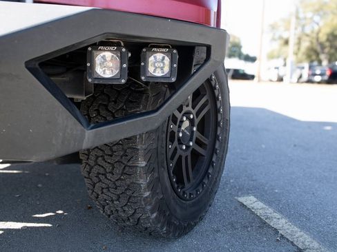 Used 2017 Ford F150 Platinum w/ Equipment Group 701A Luxury image 8