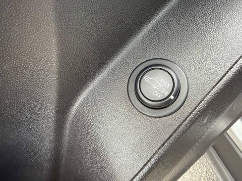 Used 2024 Chevrolet Equinox LT AWD/4WD image 21
