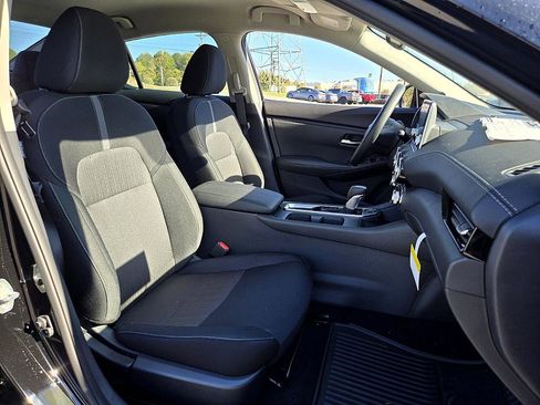 New 2025 Nissan Sentra SV w/ Trunk Package image 12