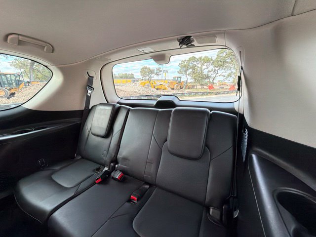 Used 2021 Nissan Armada Platinum w/ Captain's Chairs Package RWD image 18