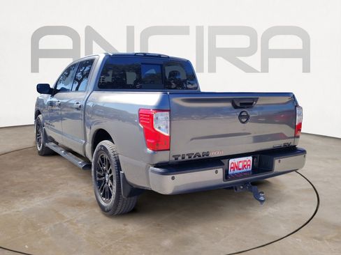 Used 2019 Nissan Titan SV w/ SV Convenience Package image 8
