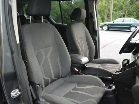 Used 2015 Ford Transit Connect XLT FWD image 18