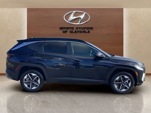Certified 2025 Hyundai Tucson SEL AWD/4WD image 6