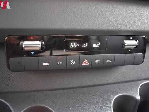 Used 2019 Mercedes-Benz Sprinter 170 image 26
