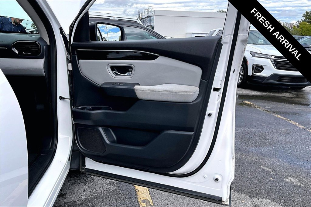 Used 2023 Honda Pilot LX image 27