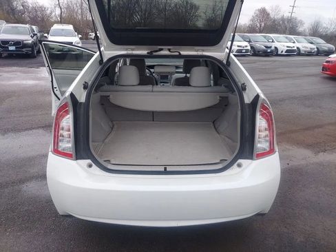 Used 2013 Toyota Prius Two image 11