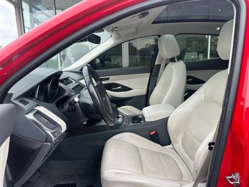 Used 2020 Jaguar E-PACE SE AWD/4WD image 9