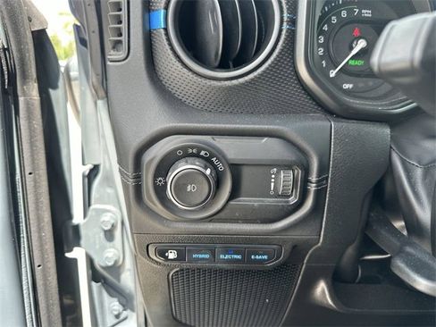 Used 2024 Jeep Wrangler Unlimited Rubicon 4xe image 25