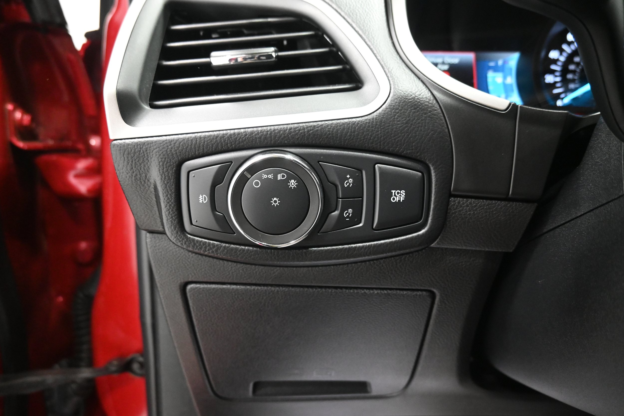 Used 2020 Ford Edge SEL w/ Cold Weather Package AWD/4WD image 7