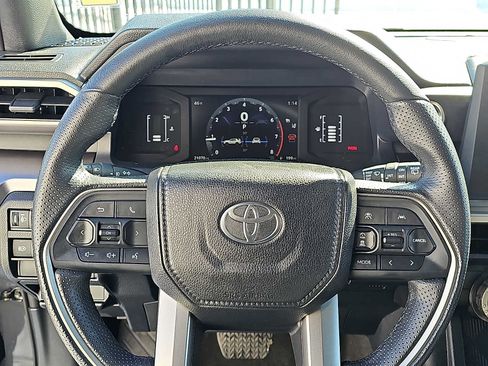 Used 2025 Toyota 4Runner SR5 image 19