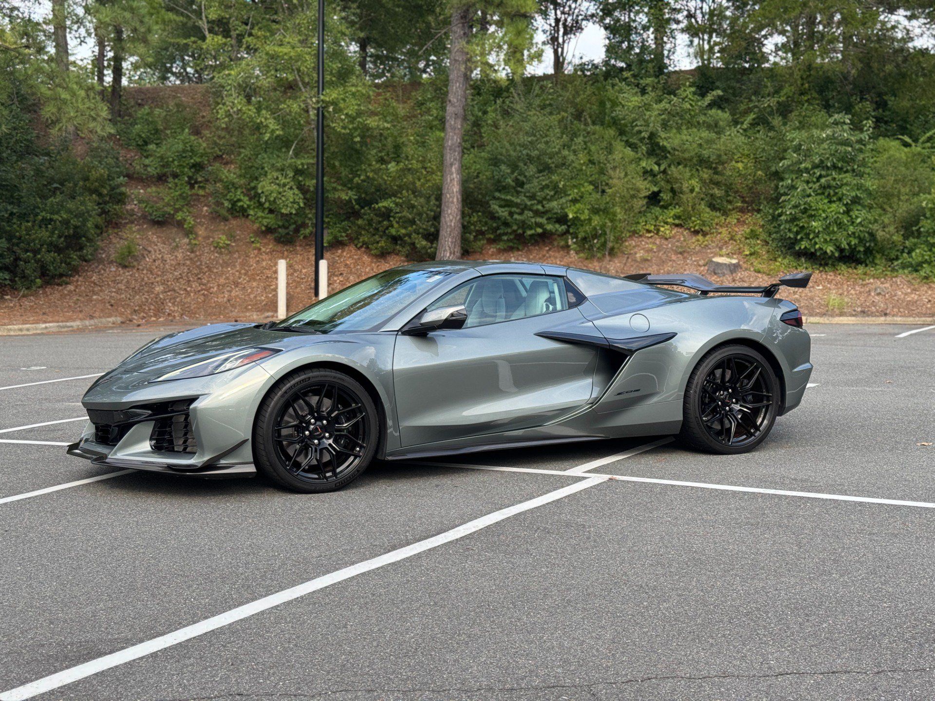 Used 2023 Chevrolet Corvette Z06 RWD image 5