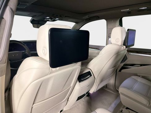 Used 2026 Cadillac Escalade Platinum Sport AWD/4WD image 35
