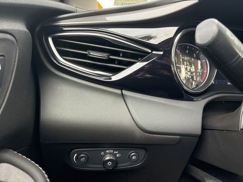 Used 2022 Buick Encore GX Select w/ Sport Touring Package image 20