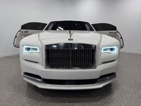 Used 2019 Rolls-Royce Wraith image 6