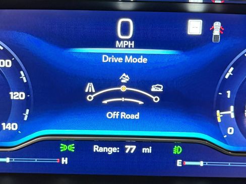 Used 2022 Chevrolet Silverado 1500 ZR2 w/ Technology Package AWD/4WD image 23
