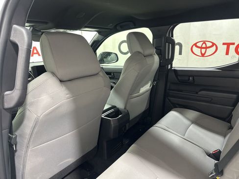 Used 2024 Toyota Tacoma SR5 AWD/4WD image 18