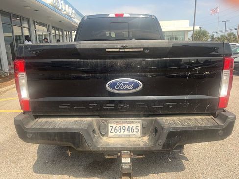 Used 2019 Ford F250 Lariat w/ Lariat Ultimate Package AWD/4WD image 4