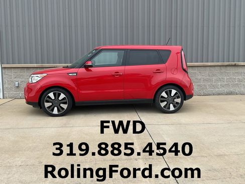Used 2015 Kia Soul ! image 2