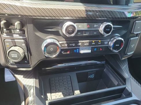 New 2026 Ford F250 Lariat w/ Black Appearance Package AWD/4WD image 32