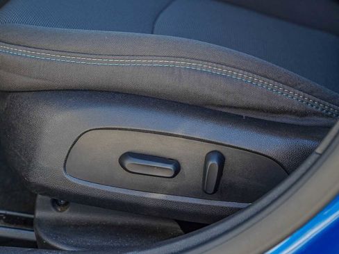 Used 2017 Chevrolet Cruze LT w/ Convenience Package image 23