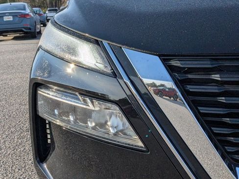 Used 2023 Nissan Rogue SV w/ SV Premium B Package image 10