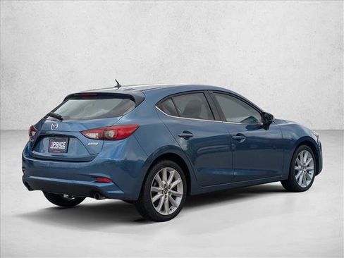 Used 2017 MAZDA MAZDA3 Touring image 5