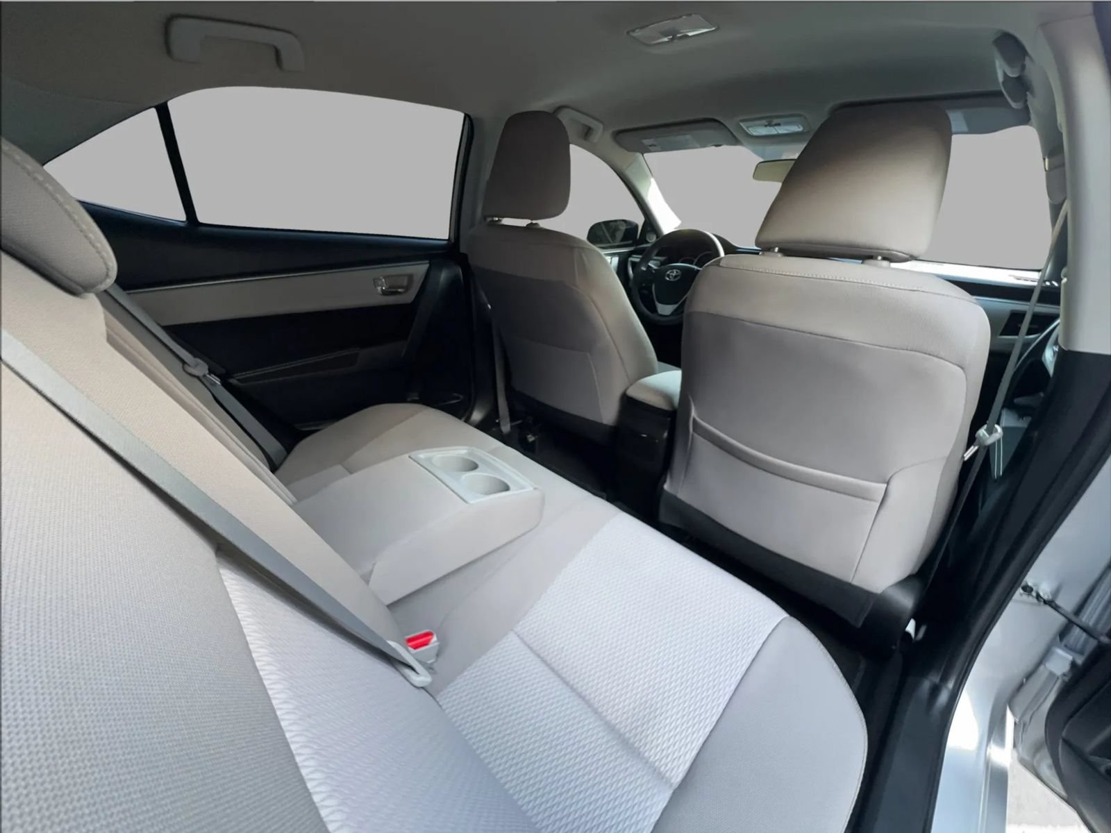 Used 2015 Toyota Corolla LE FWD image 25
