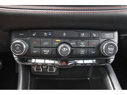 Used 2024 Dodge Durango GT AWD/4WD image 29