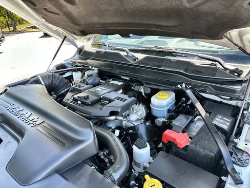 Used 2024 RAM 2500 Laramie AWD/4WD image 29