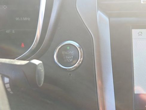 Used 2020 Ford Fusion SE image 40