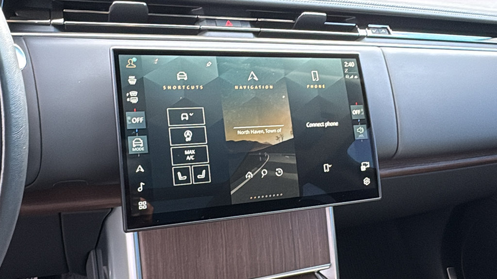 Used 2025 Land Rover Range Rover SE AWD/4WD image 18
