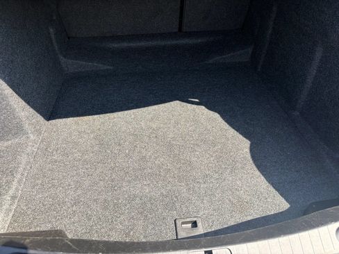 Used 2019 Chevrolet Impala LT FWD image 26