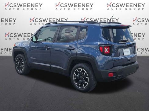 Used 2023 Jeep Renegade Latitude AWD/4WD image 3