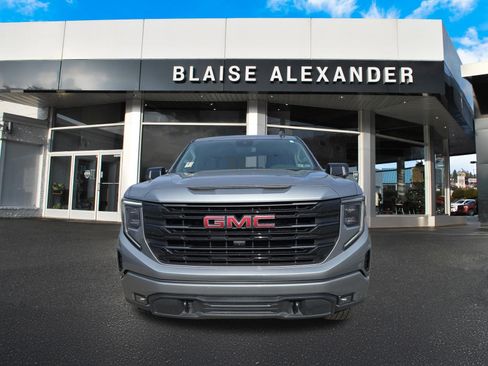 Used 2023 GMC Sierra 1500 Elevation w/ Elevation Premium Package AWD/4WD image 9