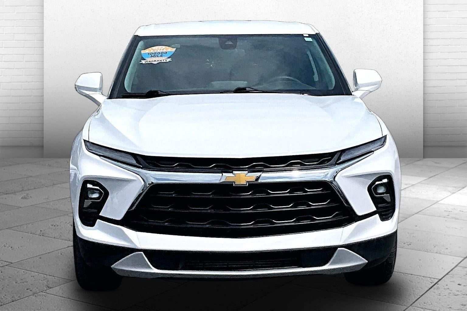 Used 2025 Chevrolet Blazer LT FWD image 2