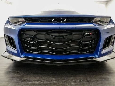 Used 2022 Chevrolet Camaro ZL1 RWD image 32