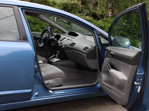 Used 2010 Honda Civic LX image 13