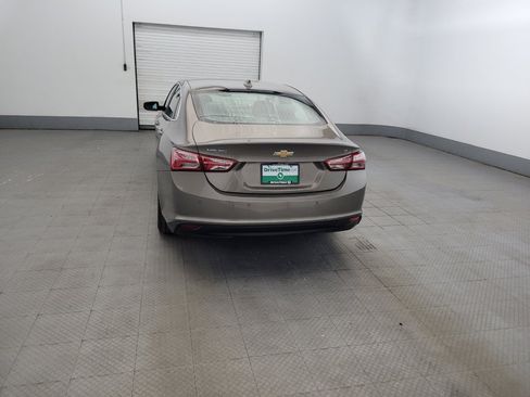 Used 2020 Chevrolet Malibu LT FWD image 6